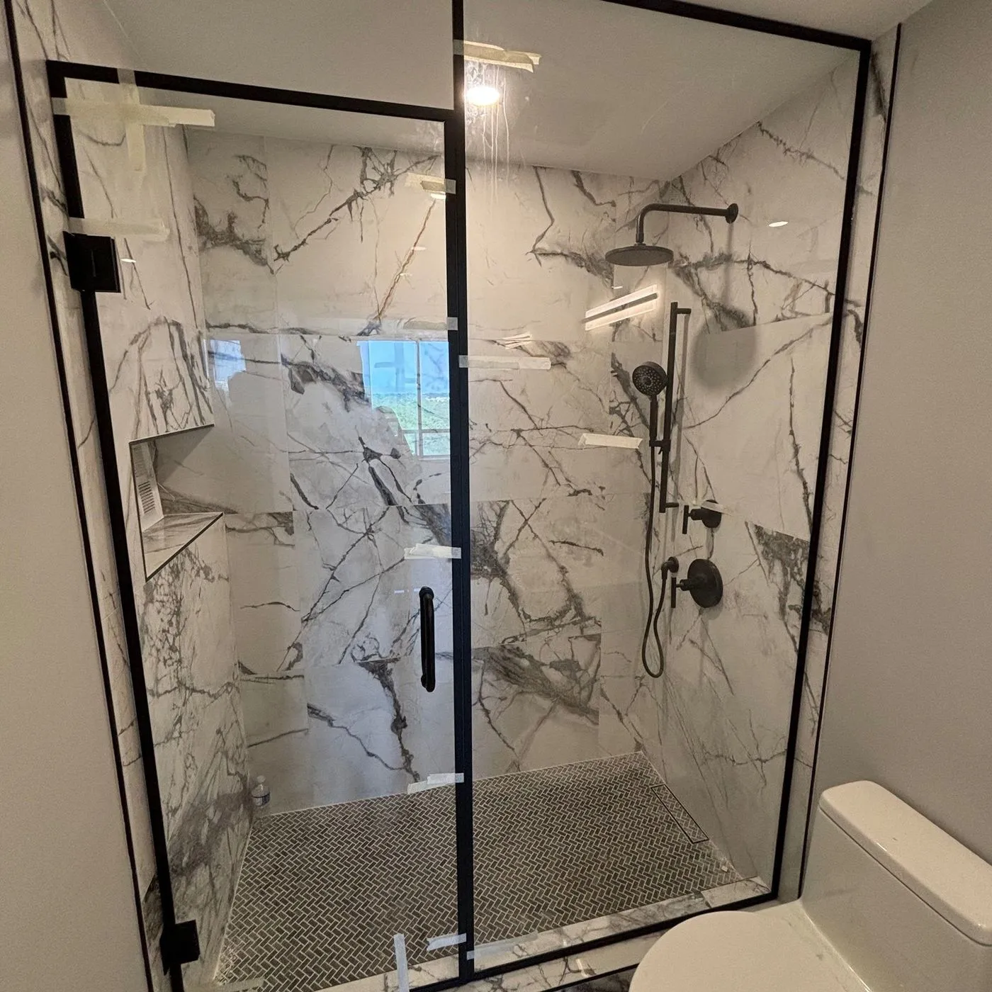 A finished Zeybek bathroom