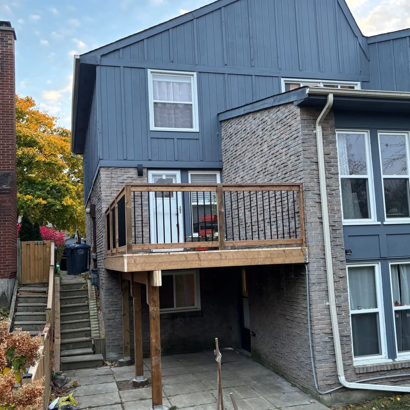 The exterior and roof of an Ontario home renovated by Zeybek Construction